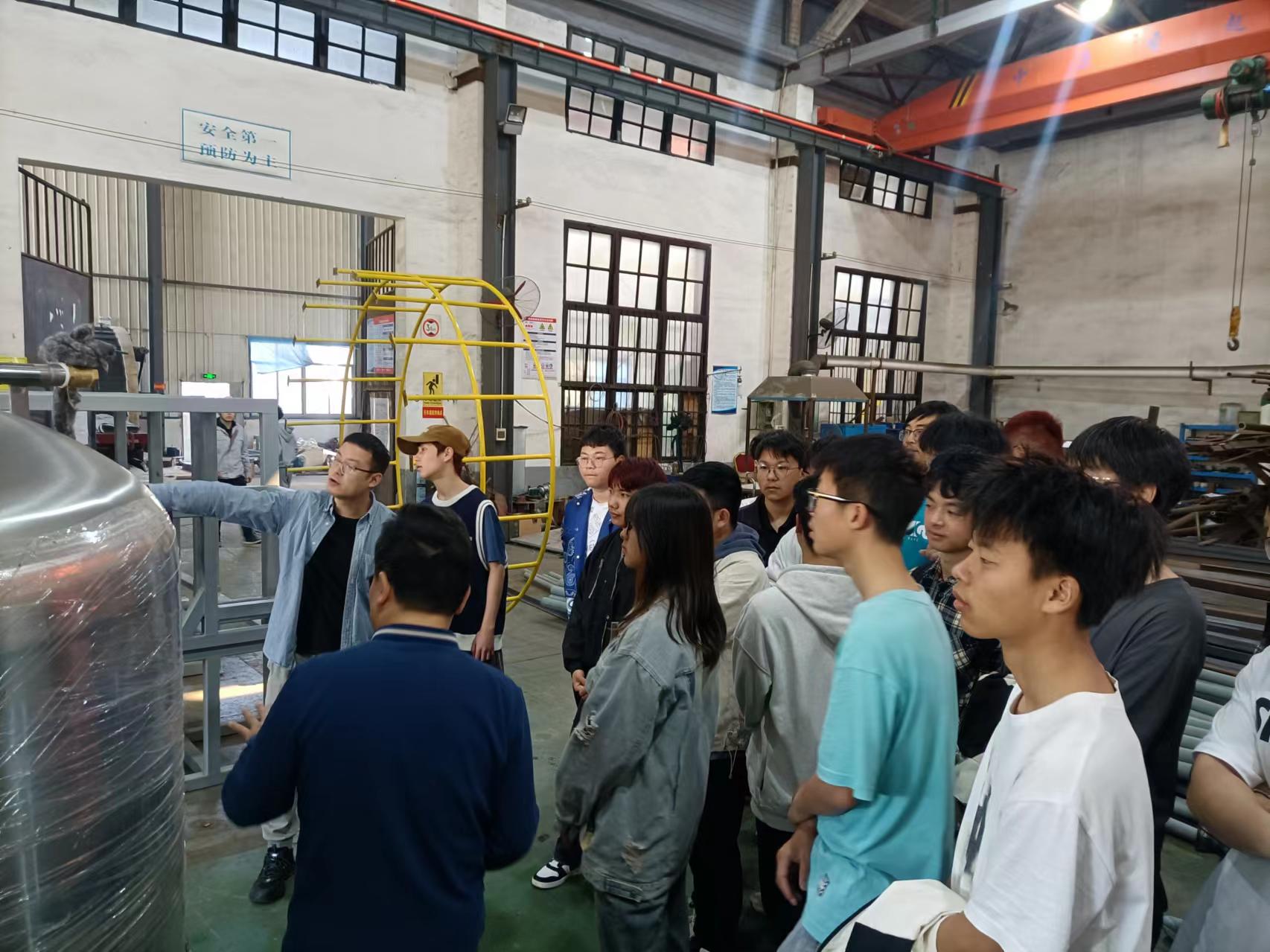 湖南工程学院近200名学生来同乐城官方网页版认知实习